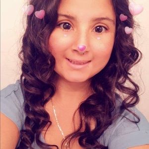 Meet your Posher, Cinthya